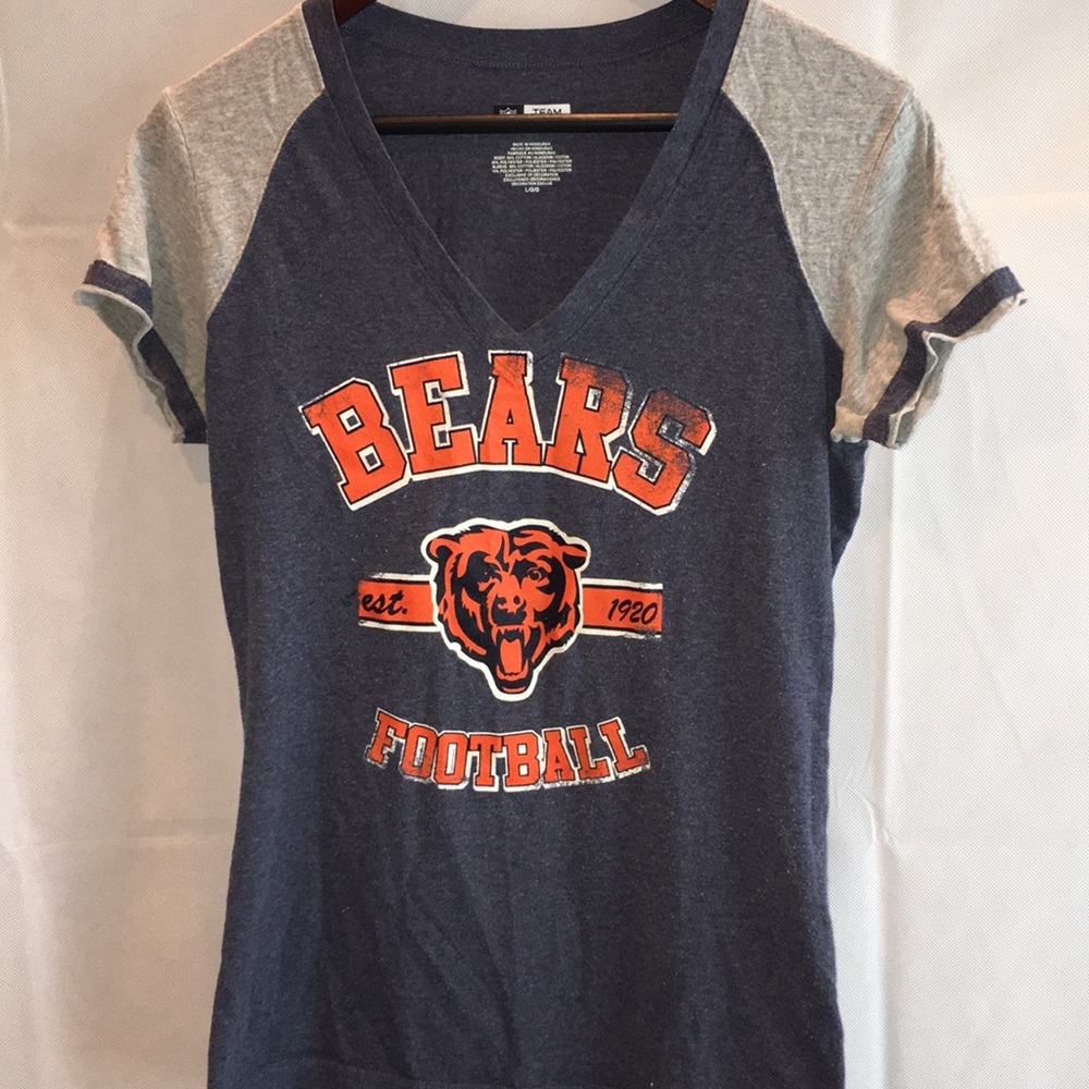 NFL Team Apparel Women’s V-Neck Bears Football Jersey | Size L